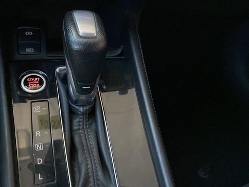Certified 2021 Nissan Kicks SR FWD image 24