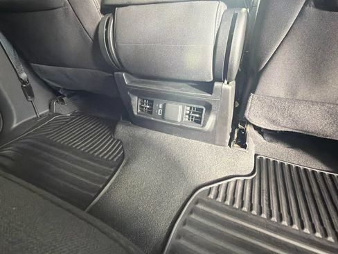 Certified 2025 Chevrolet Silverado 1500 LT RWD image 29