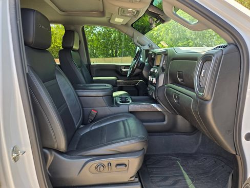 Used 2020 GMC Sierra 3500 Denali w/ Denali Ultimate Package AWD/4WD image 27