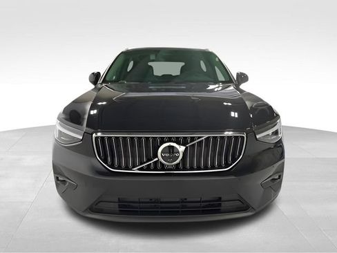 Used 2024 Volvo XC40 B5 Plus w/ Climate Package AWD/4WD image 10
