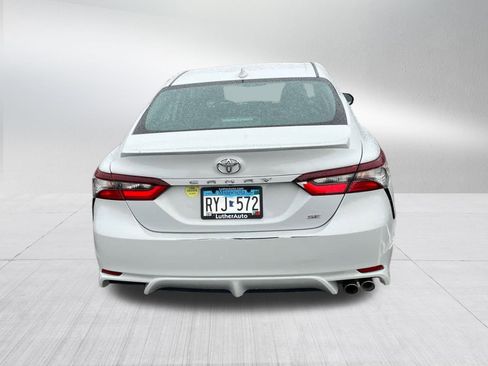 Certified 2022 Toyota Camry SE FWD image 5