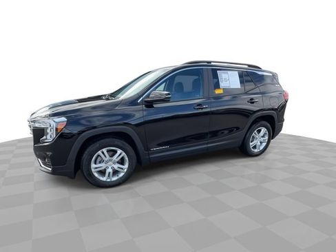 Certified 2024 GMC Terrain SLE w/ Driver Convenience Package FWD image 4