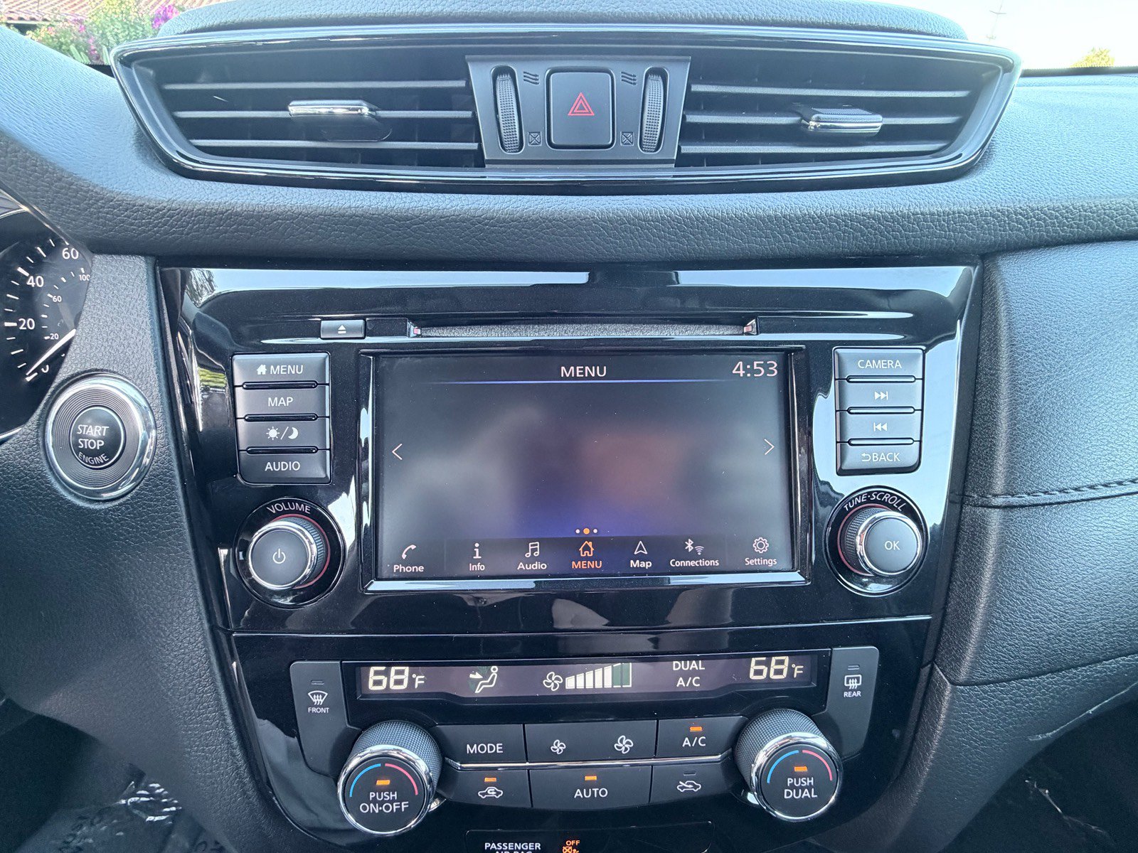 Used 2020 Nissan Rogue SV w/ Premium Package AWD/4WD image 14