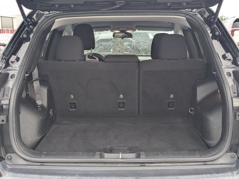 Used 2019 Jeep Cherokee Latitude w/ Popular Appearance Group FWD image 15