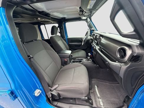 Used 2023 Jeep Wrangler Unlimited AWD/4WD image 33
