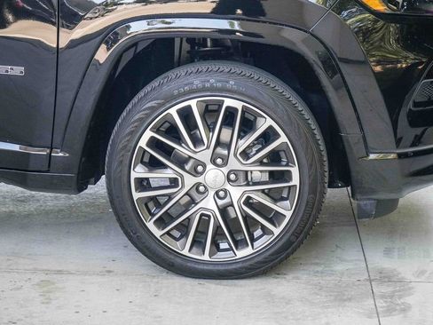 Used 2022 Jeep Compass Limited w/ Elite Group AWD/4WD image 10