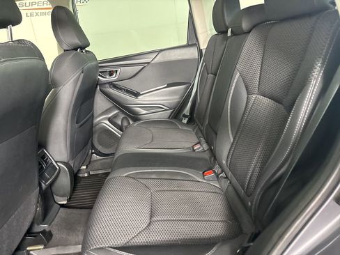Used 2022 Subaru Forester Premium image 21