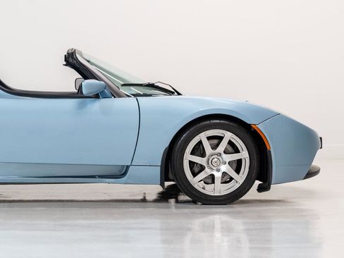 Used 2008 Tesla Roadster RWD image 13