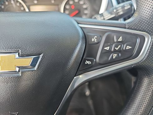 Used 2023 Chevrolet Equinox LT image 18