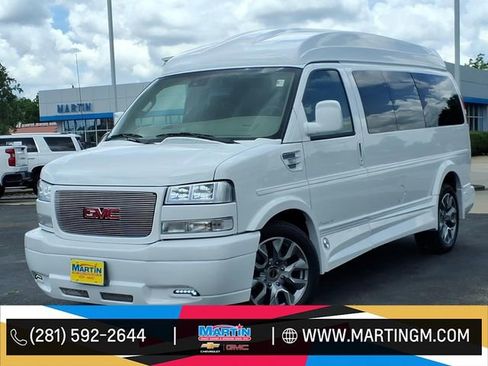 Used 2026 GMC Savana 2500 w/ Driver Convenience Package RWD image 1