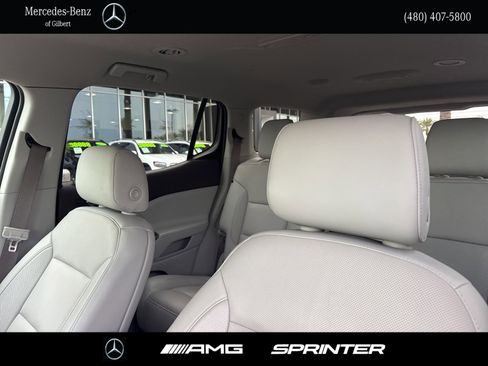 Used 2019 GMC Acadia SLT image 15