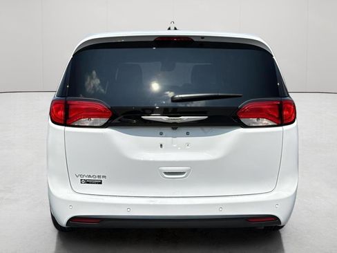 New 2026 Chrysler Voyager LX image 6