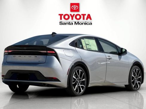 New 2027 Toyota Prius Plug-In Hybrid FWD image 3