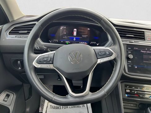 Used 2024 Volkswagen Tiguan SE AWD/4WD image 12