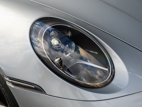 Certified 2020 Porsche 911 Carrera 4S image 34