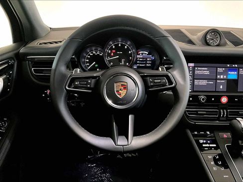New 2026 Porsche Macan image 15