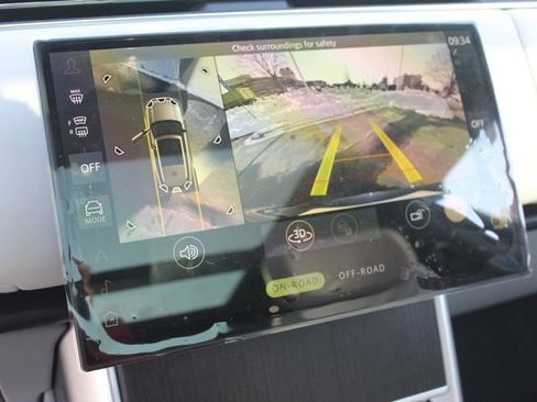 New 2026 Land Rover Range Rover SV image 18