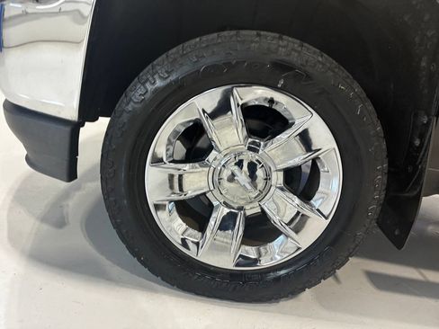 Used 2017 Chevrolet Silverado 1500 LTZ w/ Sport Package AWD/4WD image 13