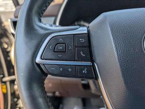 Used 2021 Toyota Highlander Limited image 27