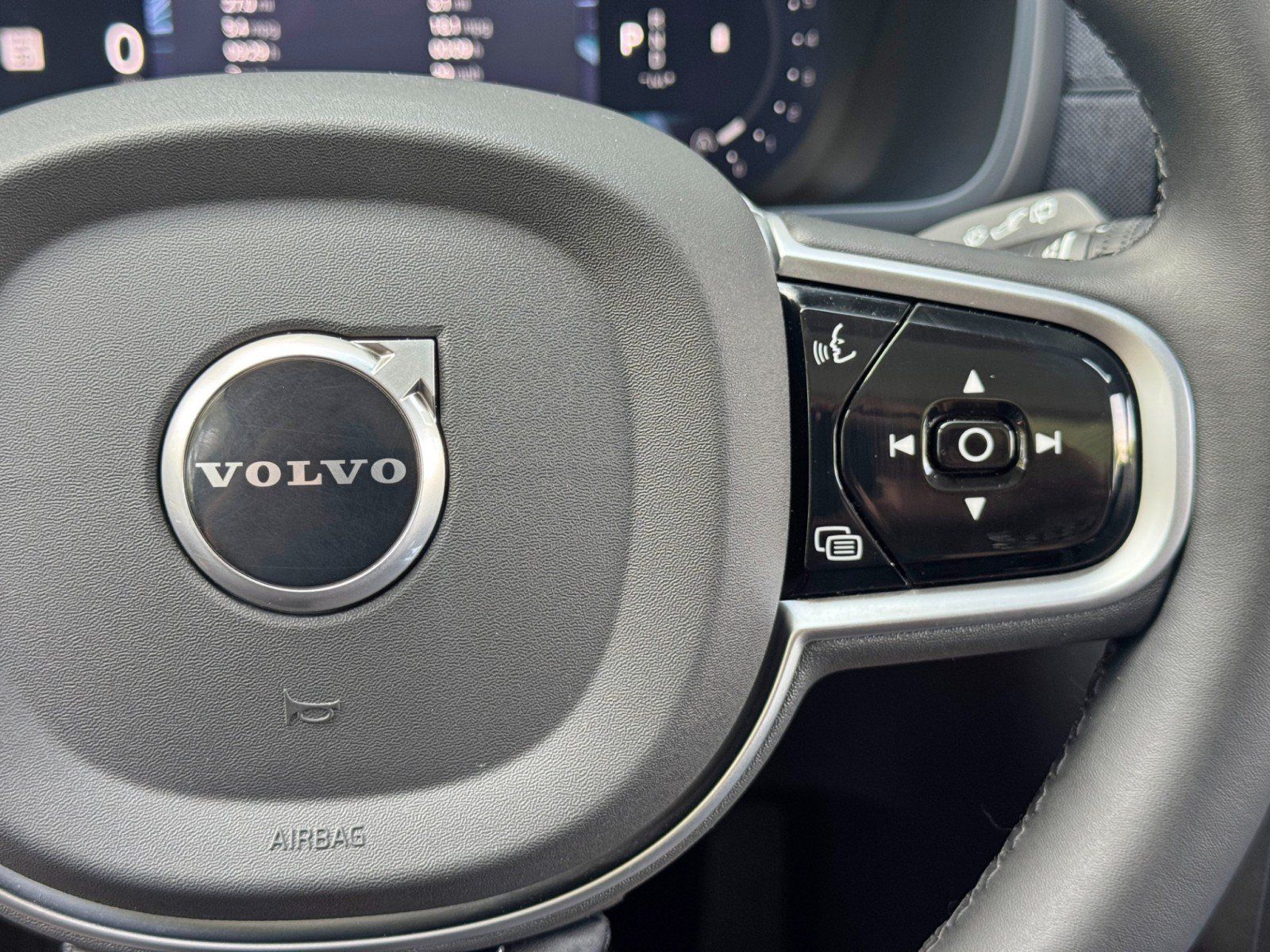 Used 2026 Volvo XC90 B6 Plus AWD/4WD image 23