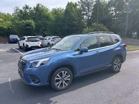 Used 2022 Subaru Forester Limited AWD/4WD image 9