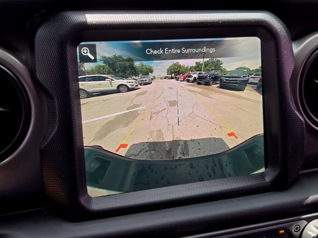 Certified 2021 Jeep Gladiator Sport AWD/4WD image 26
