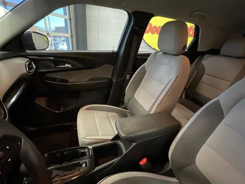 Used 2021 Chevrolet TrailBlazer LS image 12