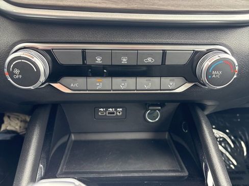 Used 2024 Nissan Altima 2.5 SV image 35