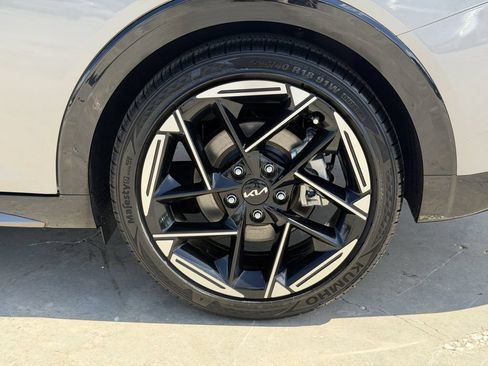 Certified 2025 Kia K4 GT-Line w/ GT-Line Sunroof Package FWD image 11