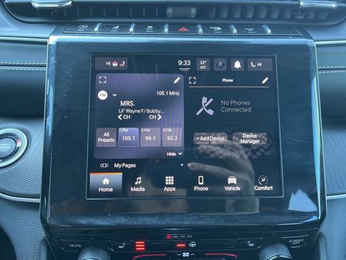 Used 2023 Jeep Grand Cherokee L Laredo image 17