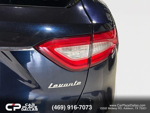 Used 2019 Maserati Levante GranLusso AWD/4WD image 21