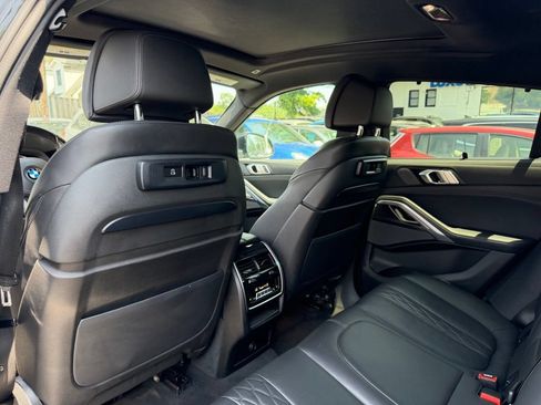 Used 2022 BMW X6 M50i w/ Premium Enhanced Package AWD/4WD image 22