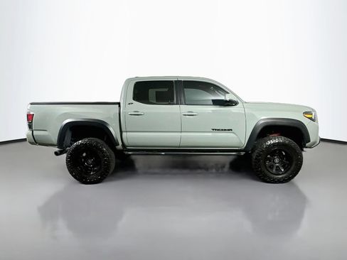 Used 2023 Toyota Tacoma TRD Off-Road w/ TRD Premium Off Road Package AWD/4WD image 7