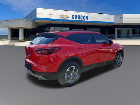 Used 2023 Chevrolet Blazer LT w/ Convenience Package FWD image 6
