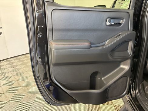 Used 2022 Nissan Frontier PRO-4X AWD/4WD image 20
