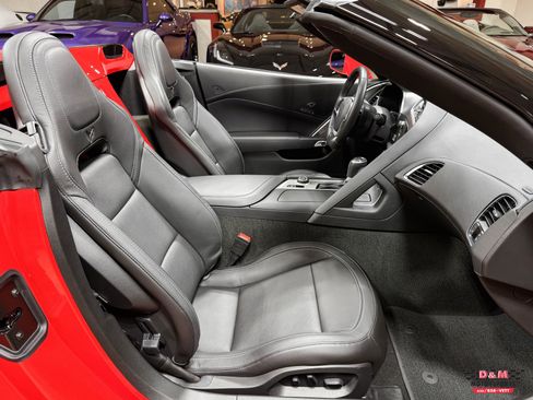 Used 2018 Chevrolet Corvette Stingray Convertible w/ 2LT Preferred Equipment Group image 12