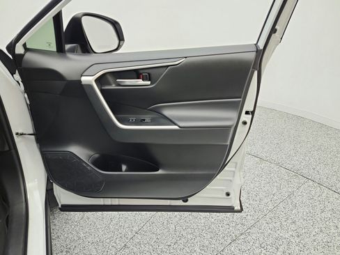 Used 2023 Toyota RAV4 XLE Premium FWD image 20