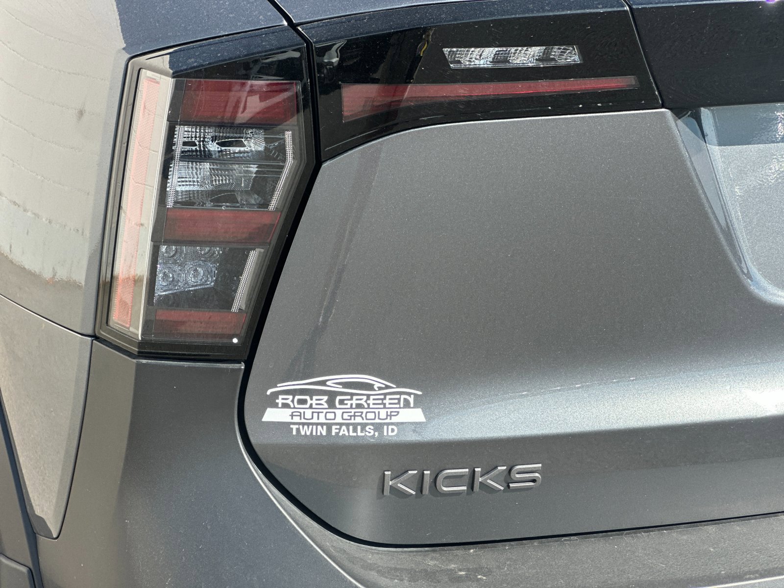 Used 2025 Nissan Kicks SR w/ SR Premium Package AWD/4WD image 32