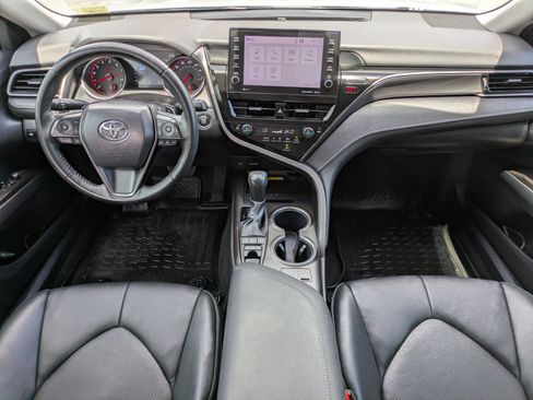 Used 2024 Toyota Camry XSE FWD image 11