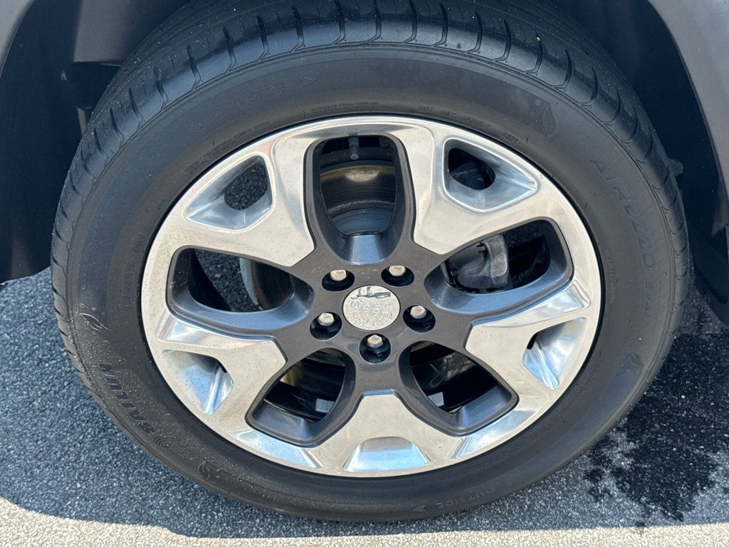 Used 2019 Jeep Compass Limited FWD image 17