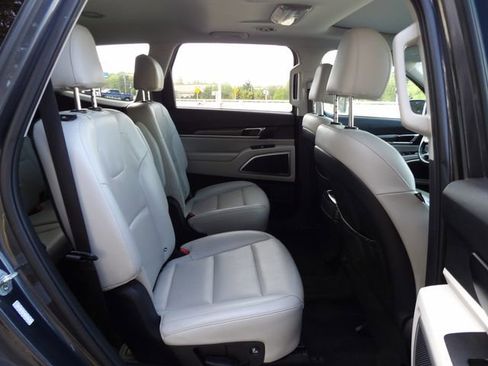 Used 2020 Kia Telluride S image 12