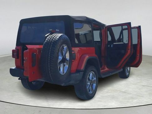 Used 2020 Jeep Wrangler Unlimited Sahara AWD/4WD image 13