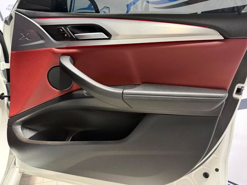 Used 2025 BMW X4 xDrive30i w/ M Sport Package image 26