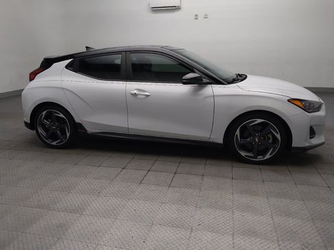 Used 2019 Hyundai Veloster Turbo Ultimate FWD image 11