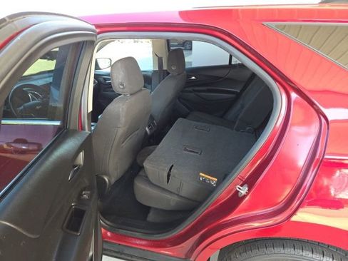 Used 2020 Chevrolet Equinox LT w/ Driver Convenience Package AWD/4WD image 43