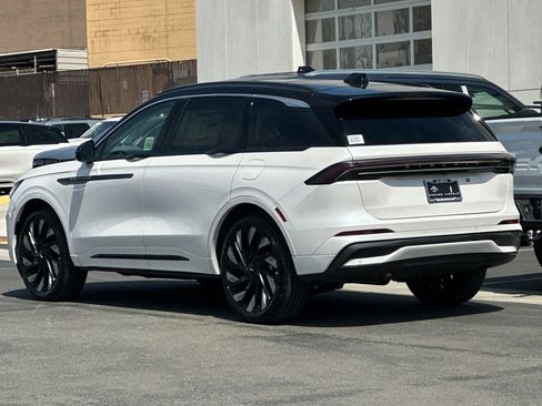 New 2026 Lincoln Nautilus Black Label w/ Jet Appearance Package AWD/4WD image 5