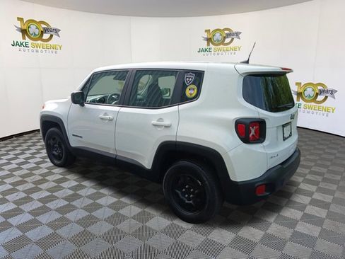 Used 2022 Jeep Renegade Sport AWD/4WD image 7