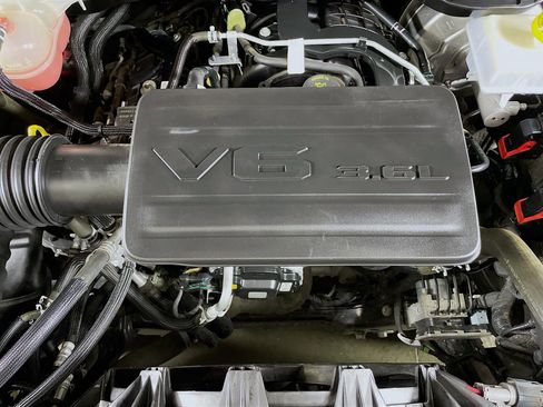 Used 2023 RAM 1500 Big Horn image 32