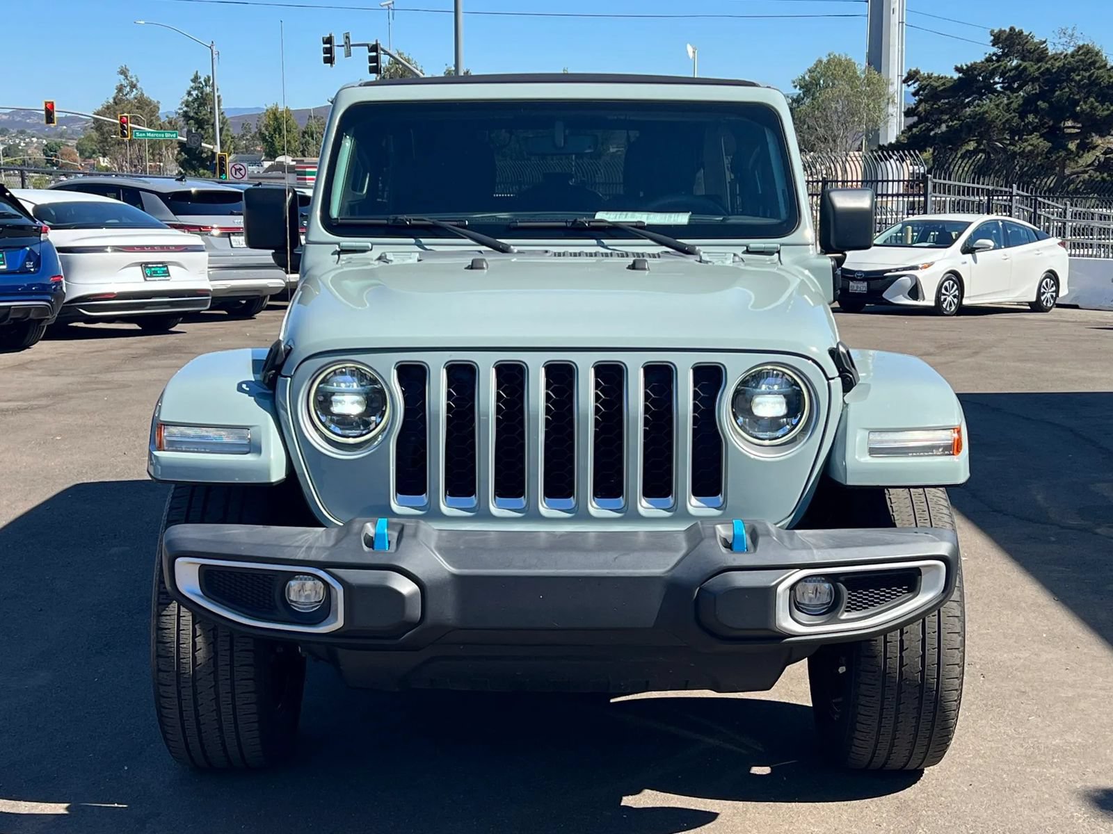 Used 2023 Jeep Wrangler Unlimited Sahara AWD/4WD image 2
