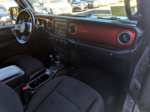 Used 2019 Jeep Wrangler Unlimited Rubicon AWD/4WD image 31
